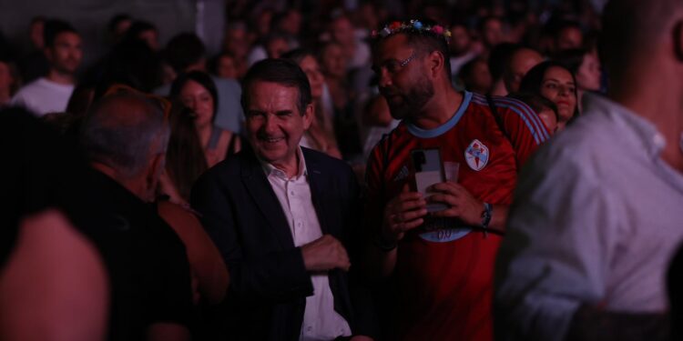 Caballero califica de “apoteósico” el paso de David Guetta por Vigo: “Nunca vi tanta gente en Castrelos”