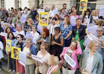 Cientos de personas claman en Galicia contra el machismo en el deporte y trasladan su apoyo a Jenni Hermoso