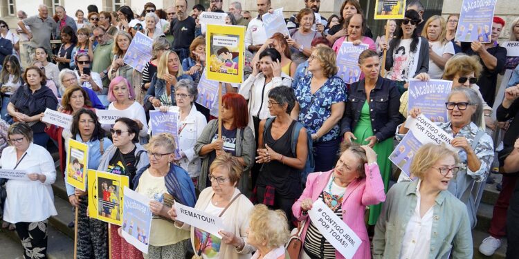 Cientos de personas claman en Galicia contra el machismo en el deporte y trasladan su apoyo a Jenni Hermoso
