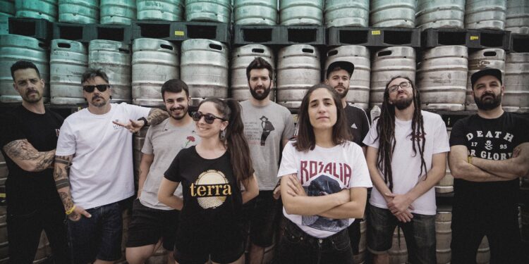 Nigrán e Dakidarría celebran o 20º aniversario da banda cun concierto en Gaifar