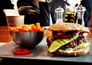 La insatisfacción nos convierte en «comedores emocionales»