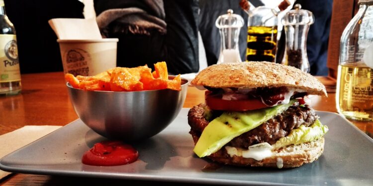 La insatisfacción nos convierte en «comedores emocionales»