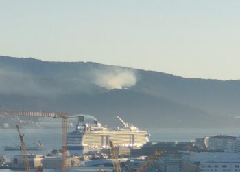 El fuego pone en alerta al área metropolitana de Vigo con otro incendio declarado en Moaña