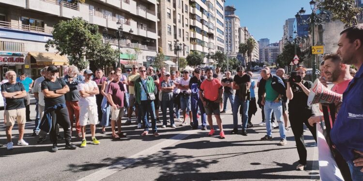 La plantilla de Metalships se manifiesta por los despidos y plantea “movilizar a todo el sector”