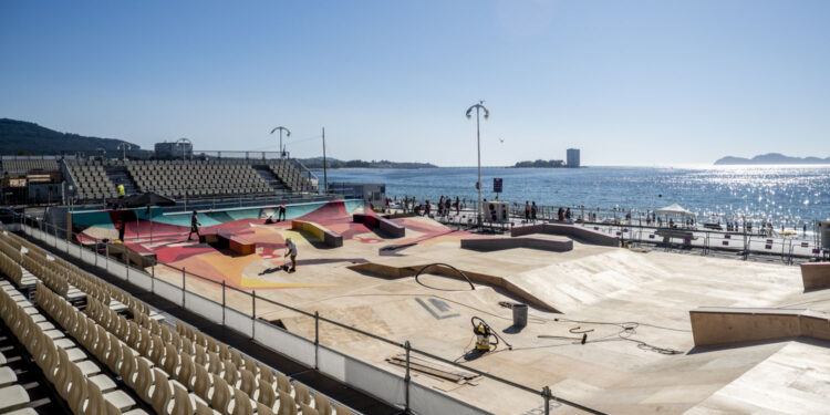 O Marisquiño publica los horarios de sus conciertos mientras da los últimos retoques al montaje