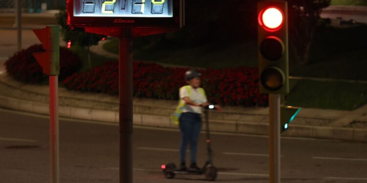 Vigo roza los 27ºC de madrugada tras vivir el día más caluroso del año