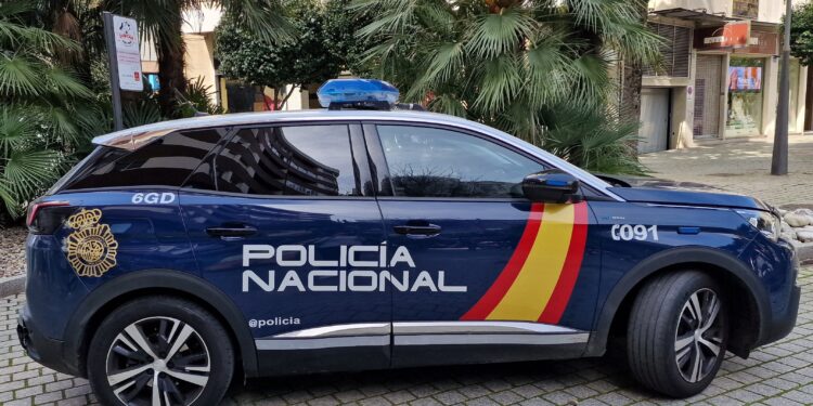 Buscan en Vigo a un menor de edad que comparte en sus redes sociales vídeos agrediendo a otros niños