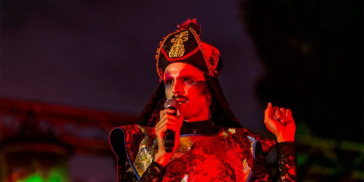 Rodrigo Cuevas se viene de ‘romería’ a Vigo: su nuevo espectáculo hará parada en la ciudad