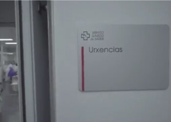 La atención a turistas y patologías leves disparan la actividad de urgencias en el Cunqueiro en agosto