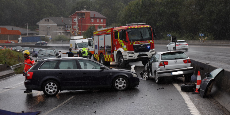 Dos heridos en Mos al acceder a la autovía un vehículo en sentido contrario