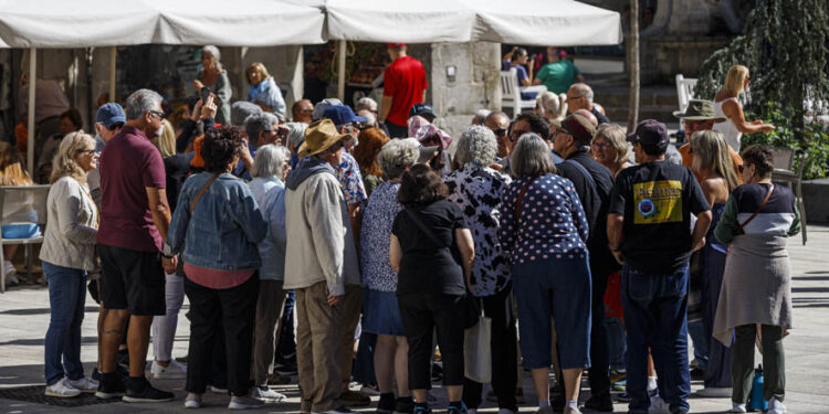 Vigo, puerto amigo en un día histórico: «Buena comida, albariño y gente simpática»