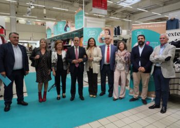 Alcampo y Moda Re- instalan en Vigo su primer ‘córner’ de ropa de segunda mano de Galicia