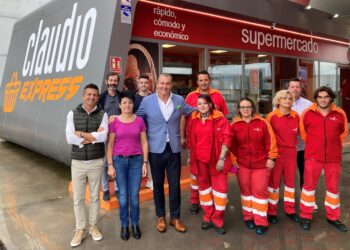 O Porriño estrena un Claudio Express integrado en una estación de servicio de As Gándaras