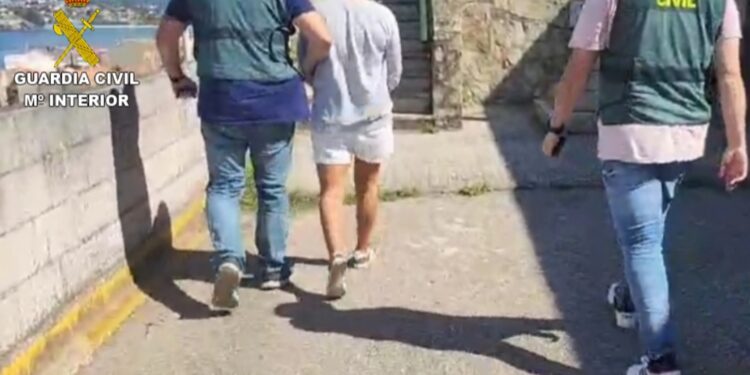 Detenida por hurtos en 21 viviendas la cuidadora de una empresa contratada por el Concello de Nigrán