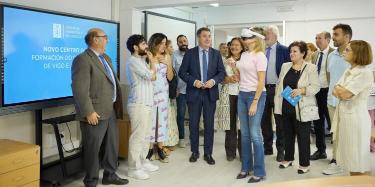 Abre en Vigo el nuevo Centro de Formación y Recursos para profesorado «innovador e inclusivo»