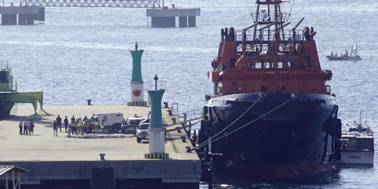 Prisión para los 4 tripulantes detenidos por el barco con cocaína interceptado frente a las Rías Baixas