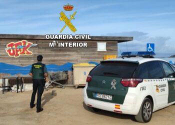 La Guardia Civil atribuye el incendio del chiringuito de Praia América a su anterior adjudicatario
