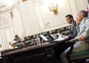 El PP evita que la Diputación de Pontevedra exija la dimisión del presidente de la Federación Galega de Fútbol