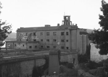 Ruinas en blanco y negro