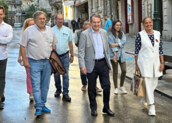 Caballero inaugura la pavimentación de la calle Marqués de Valladares
