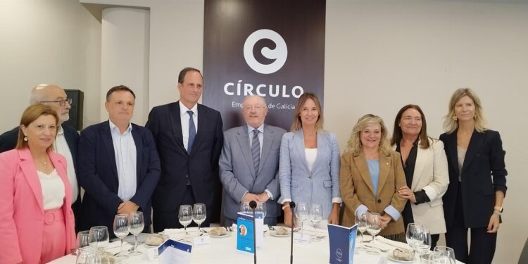 Botana es «optimista» con que Vigo acoja una oficina de la FAO, pero pide «agilidad» a las administraciones