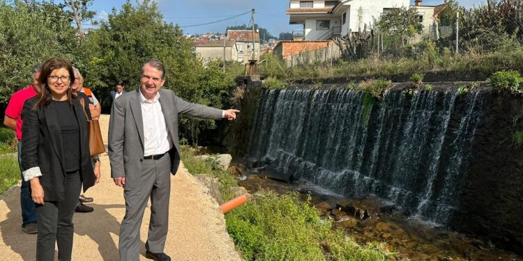 Caballero muestra su orgullo por la ampliación del paseo del Lagares: “¿Alguno había visto esto antes?”