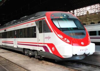 Una línea circular por las cuatro provincias y más cercanías para terminar con el abandono del tren de proximidad