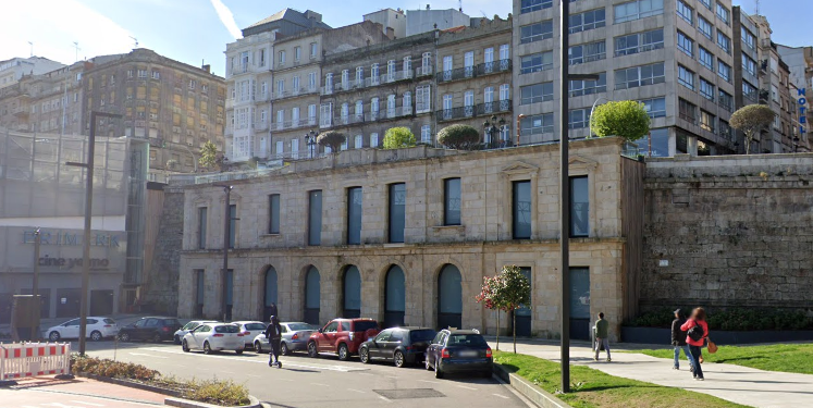 Patrimonio autoriza la iluminación de la fachada de la antigua estación de ferrocarril de Vigo