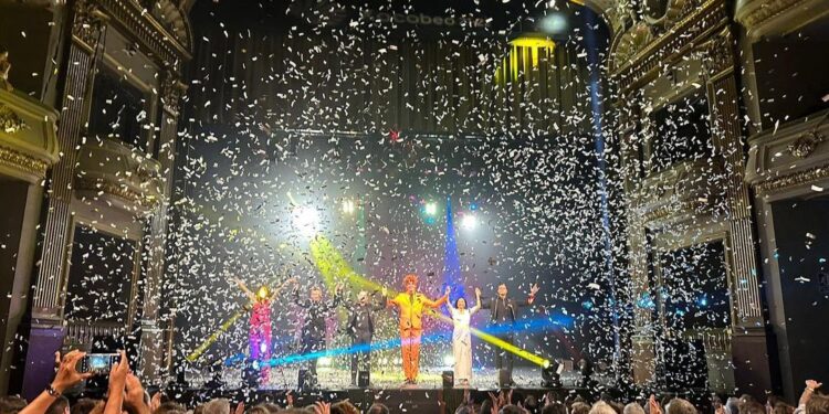 La magia llega a Vigo: función itinerante en Vialia, gran gala en el Auditorio