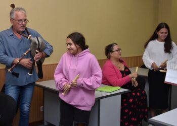 A Escola de Gaitas da provincia comeza o curso no Ifevi con 200 estudantes