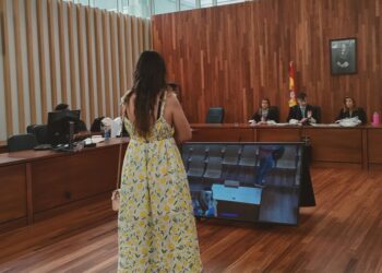 Tres años y diez meses de cárcel a una enfermera que drogó a su hija durante años para culpar al padre