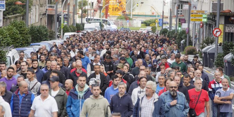 Ultimátum de los sindicatos a la Xunta tras otra muerte: o convoca la mesa del naval o habrá huelga