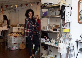 El Mercado Reciclado celebra otra edición en Vigo con ropa, artesanía, comida vegana y música