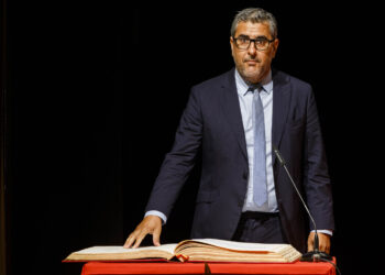 Miguel Martín presenta ‘Mururoa’ na libraría Librouro de Vigo