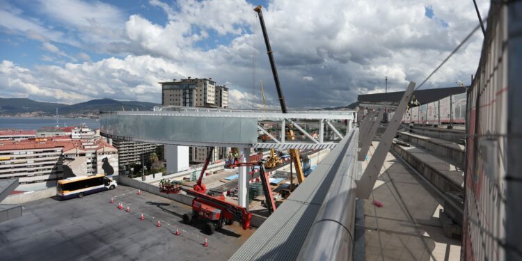 El túnel de Lepanto seguirá cerrado otro mes por las obras del ascensor Halo