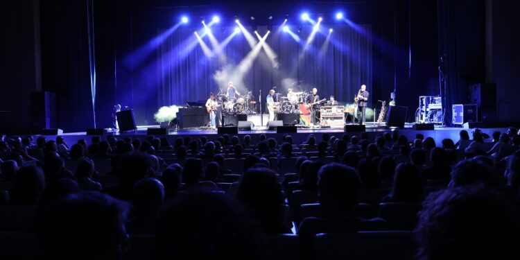 Paul Weller triunfa en el Auditorio Mar de Vigo 