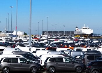 Stellantis Vigo amplía 24 horas la parada de actividad en el sistema 1