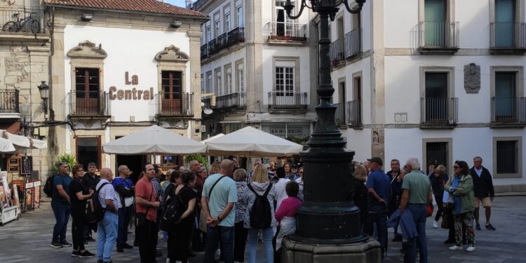 Caballero carga contra la oferta gastronómica en el puerto para los cinco cruceros: “No queremos foodtrucks”