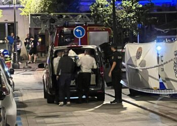 Cuatro muertos y al menos ocho personas heridas en un incendio en el barrio vigués de As Travesas