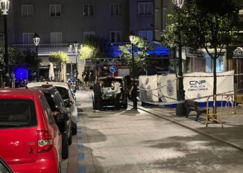 Cuatro muertos y al menos ocho personas heridas en un incendio en el barrio vigués de As Travesas