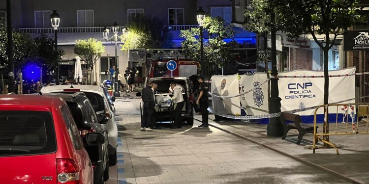 Cuatro muertos y al menos ocho personas heridas en un incendio en el barrio vigués de As Travesas