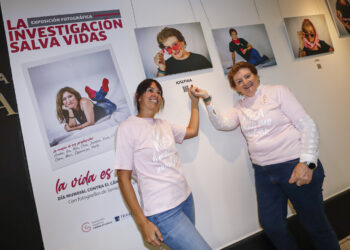 Trece retratos en homenaje a trece mujeres con «una vida Rosa»
