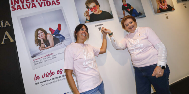 Trece retratos en homenaje a trece mujeres con «una vida Rosa»