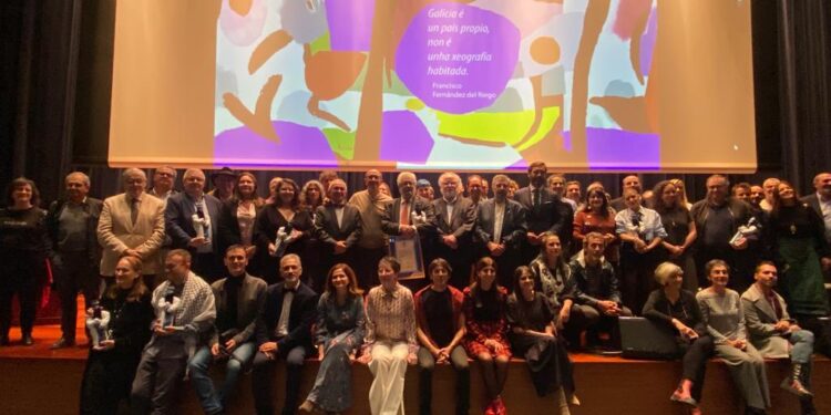 Premios da Crítica de Galicia 2023: Berta Dávila, Carlos Callón, Tanxugueiras, Teresa Táboas, Pepe Coira…