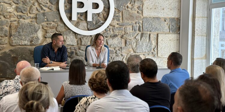 Tapias llama al PP de Vigo a implicarse en la “carrera de fondo” que culminará con las elecciones autonómicas
