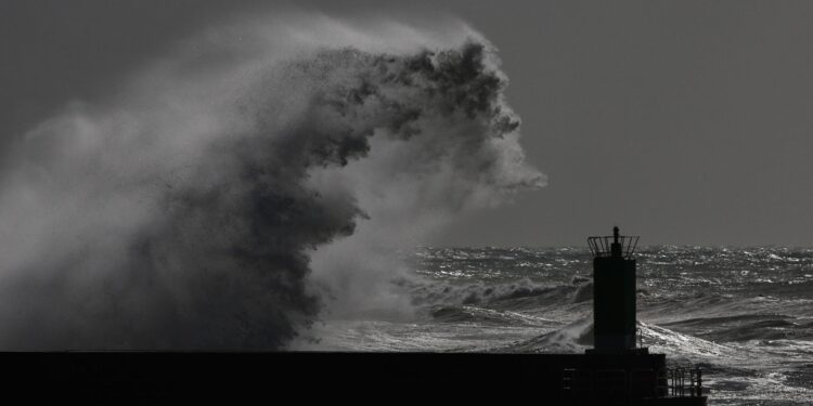 Aline deja a su paso cientos de incidencias y un puñado de imágenes asombrosas