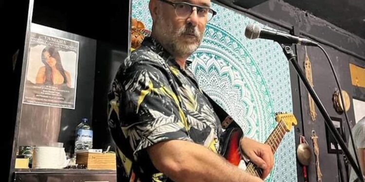 A nova andaina musical de Francisco Castro