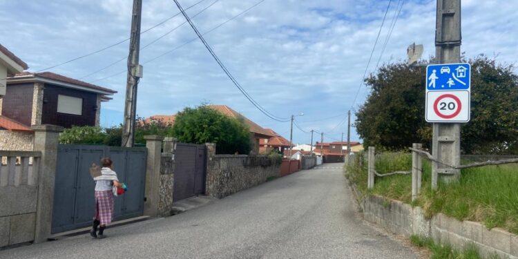 Referéndum en Nigrán: Bouzavella decidirá en las urnas cómo se circulará por su calle