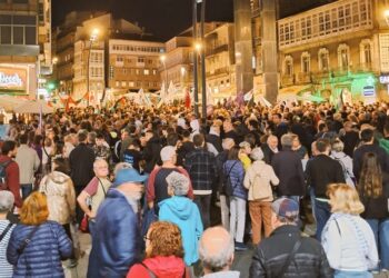 Cientos de personas salen a la calle en Vigo contra el «genocidio» del pueblo palestino