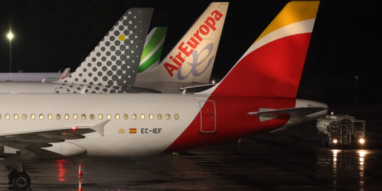 El viento obliga a regresar a Madrid a un avión de Air Europa que tenía que aterrizar en Vigo